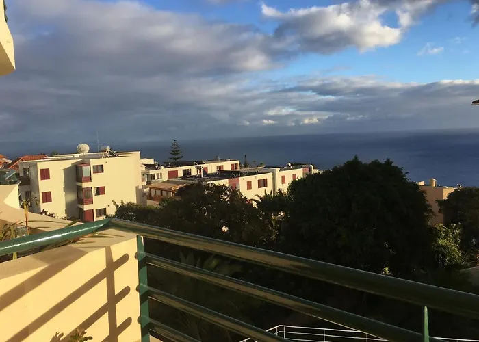 Garajau Terrace Apartment - Pool And Free Parking Apartment *