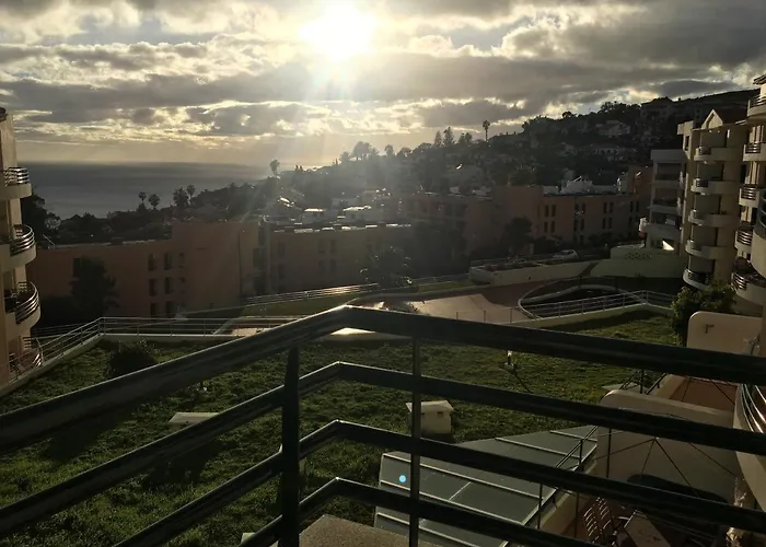 Garajau Terrace Apartment - Pool And Free Parking *